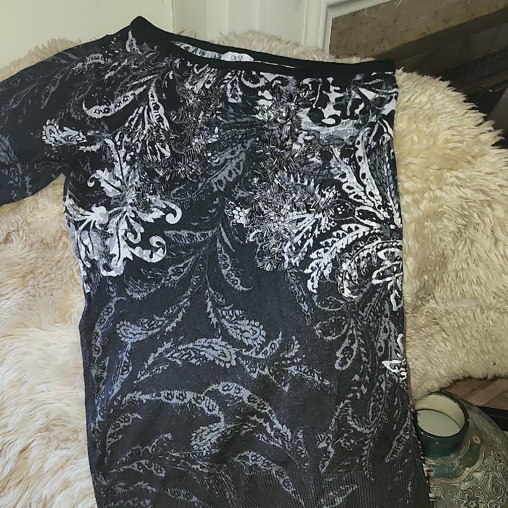 Cache Monochrome Patterned Top